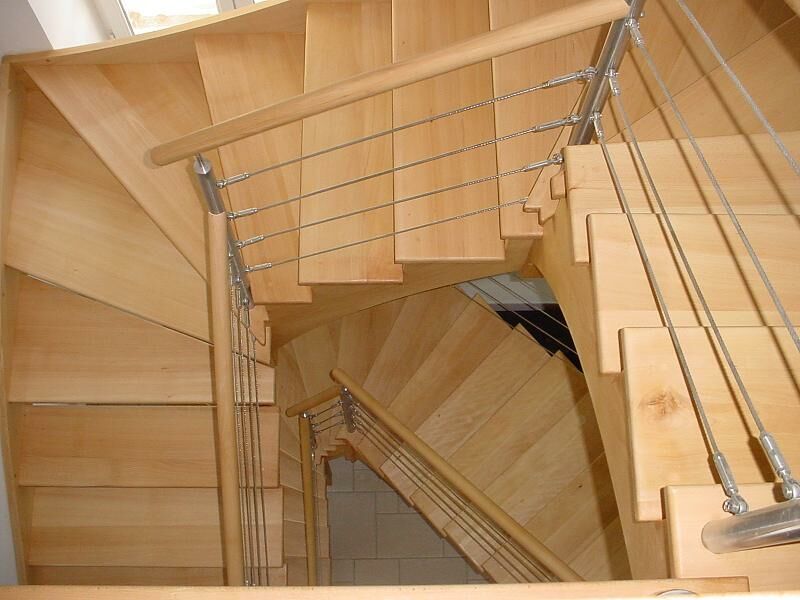 Réalisation d'une rambarde d'escalier design en Inox